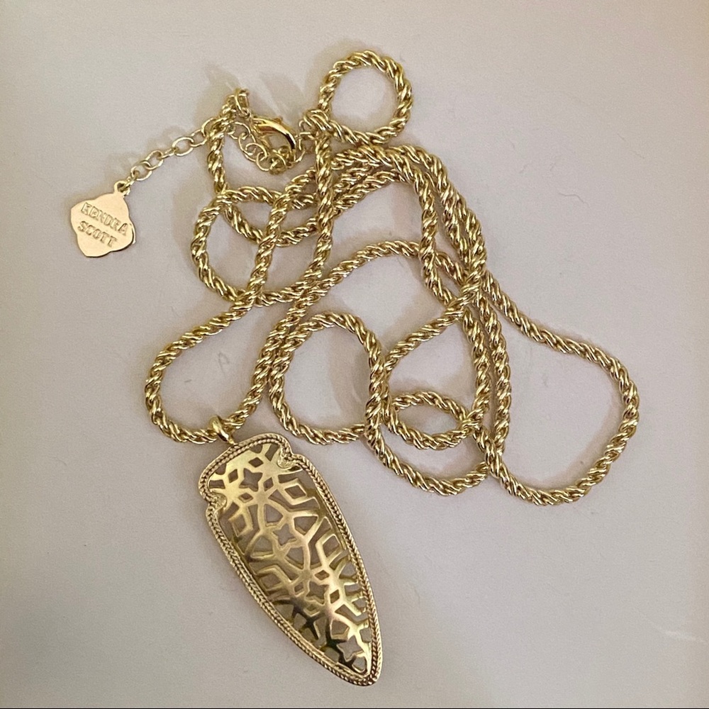 Kendra Scott Sienna gold filigree arrow necklace